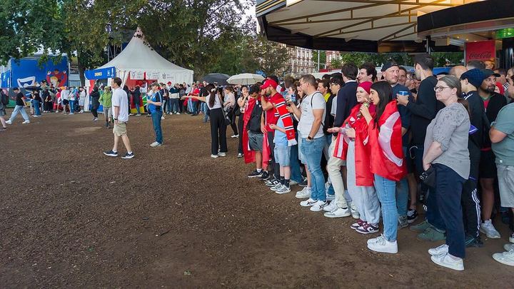 凯恩：克罗地亚拥有优秀球员，但下半场已跟不上我们的节奏（封面配图）